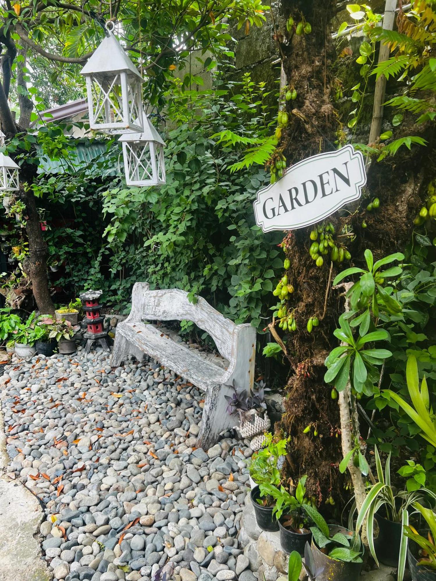 Anton & Isabel Homestay Bangued